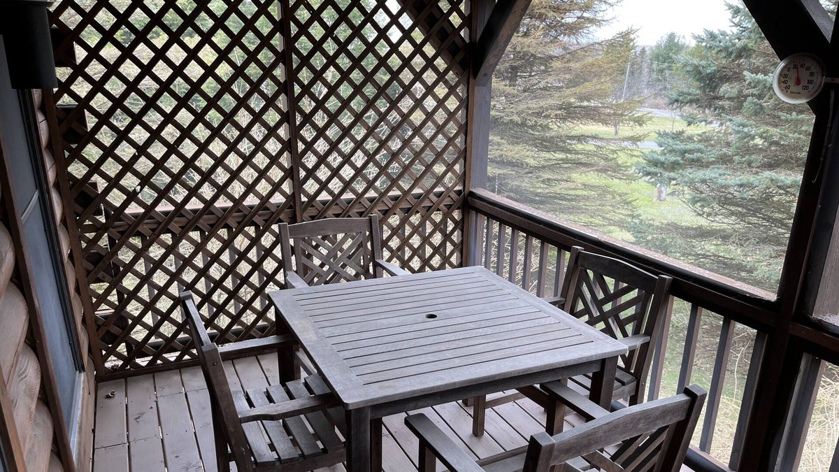 Jim Thorpe Cabin | The Lodge at Bear Creek Lake/Your Log Cabin Escape