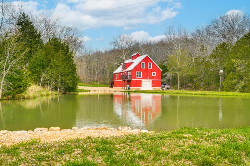Bland House | The Lodge at Crider Creek Getaway on 140 Acres!