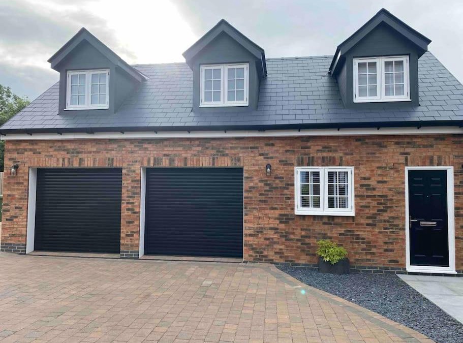 Eastwood House | The Lodge at Crown Point, Entire Place, Private Secure Parking, EV Point, Brand new