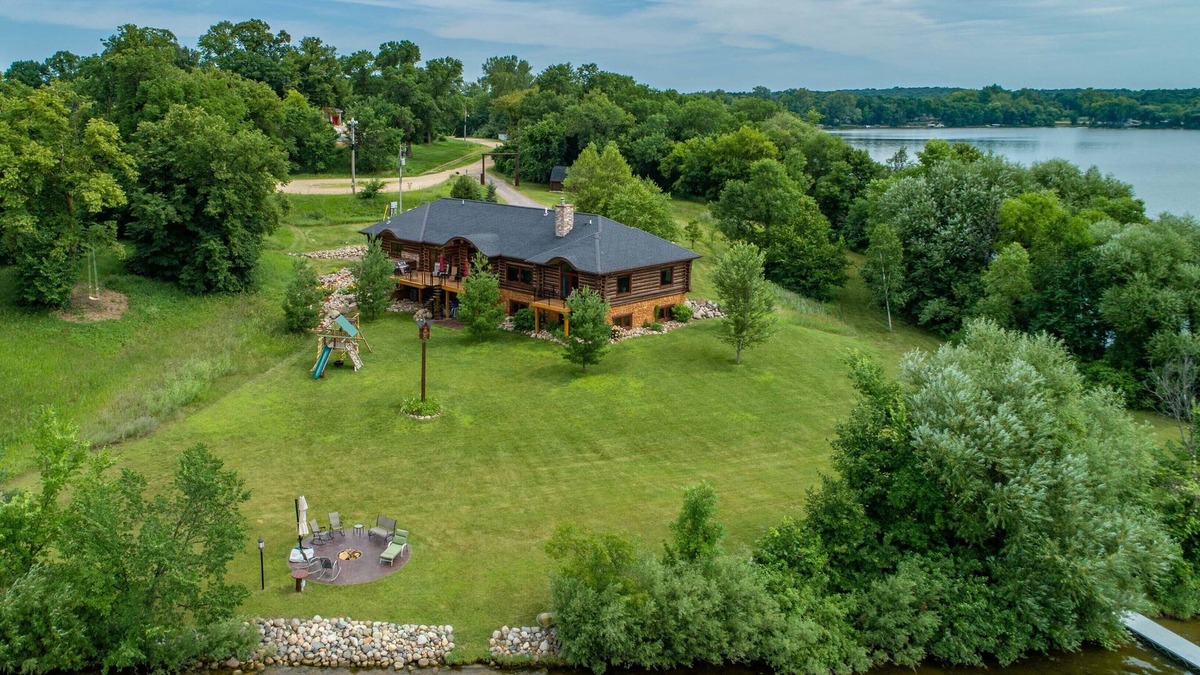 Sauk Centre Cabin | The Lodge at Diamond Point