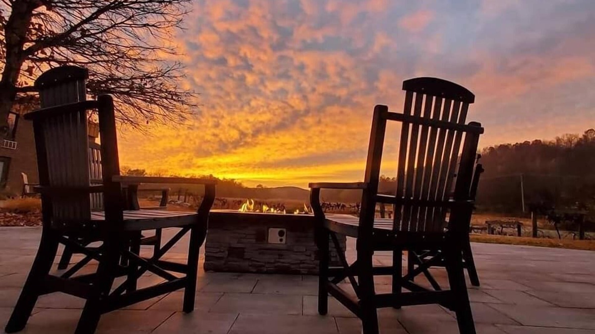 Nelsonville Hotel | The Lodge at Hocking College