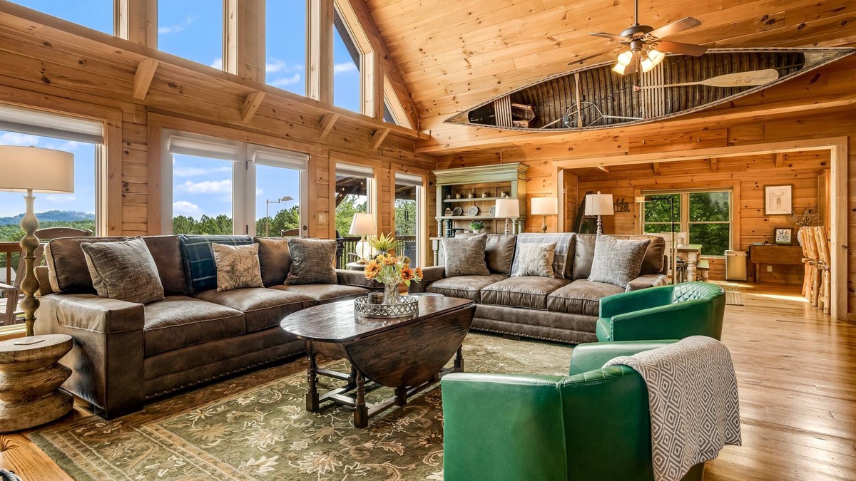 The Peaks at Lake Lure Cabin | The Lodge at Pinnacle Ridge by Carolina Properties