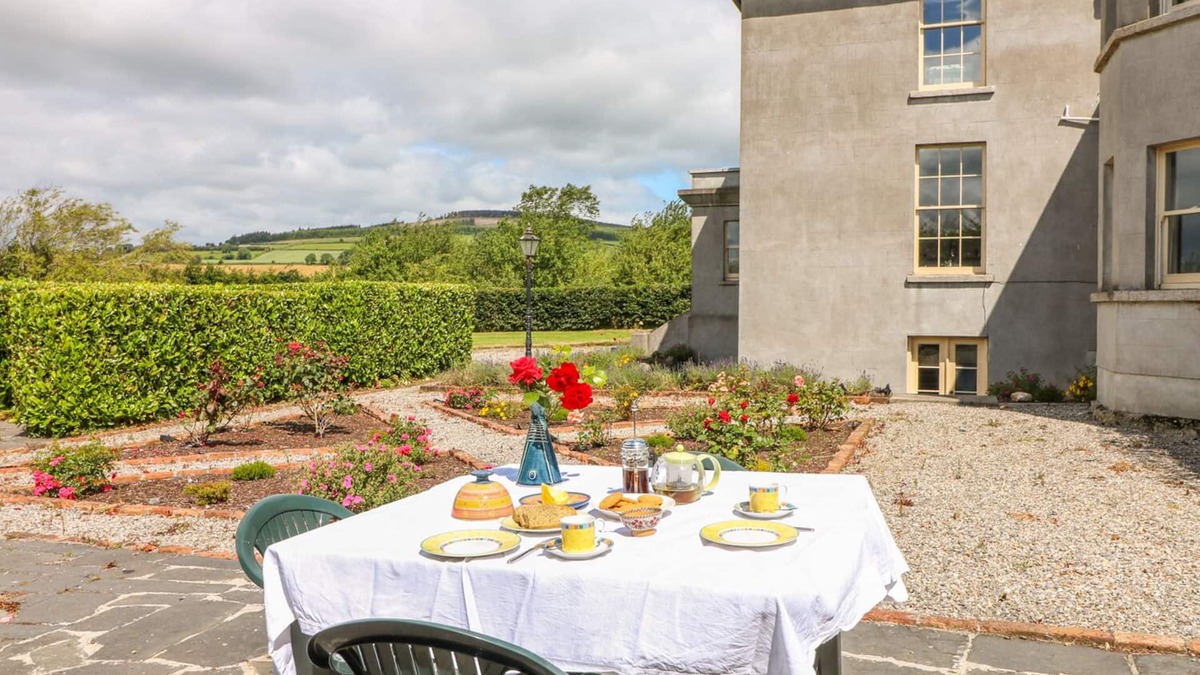 Knockaderry Cross Roads Cottage | THE LODGE AT RAHEENGRANEY HOUSE in Raheengraney, County Wicklow
