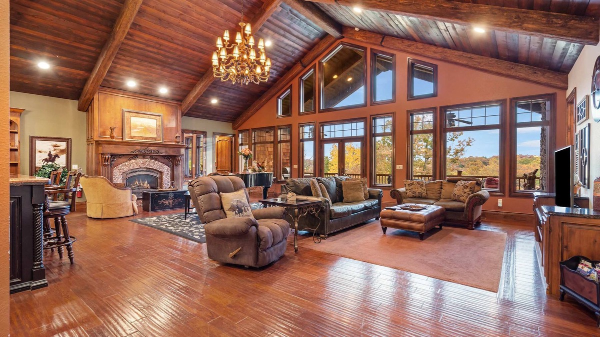 Branson Theater District House | The Lodge at Rock Canyon + 2 Free Tickets