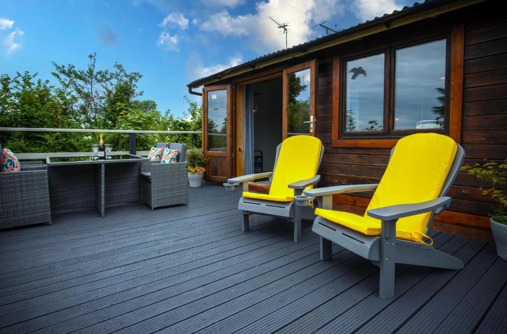 Amroth Apartment | The Lodge At Sheepswalk Farm - 2 Bedroom Lodge - Stepaside