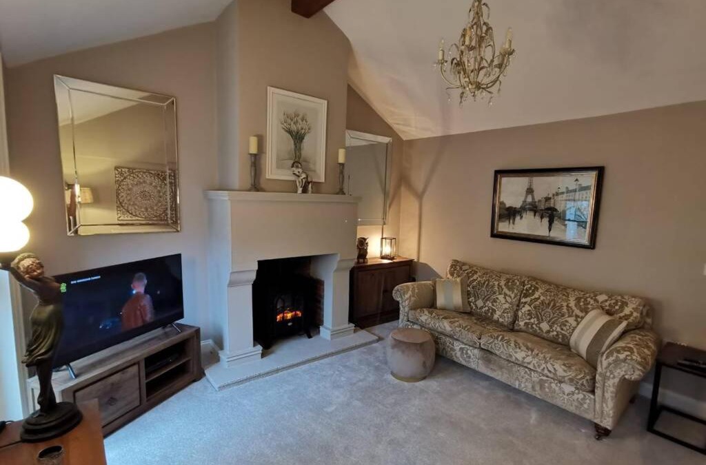 Iverley House | The Lodge at The Cedars