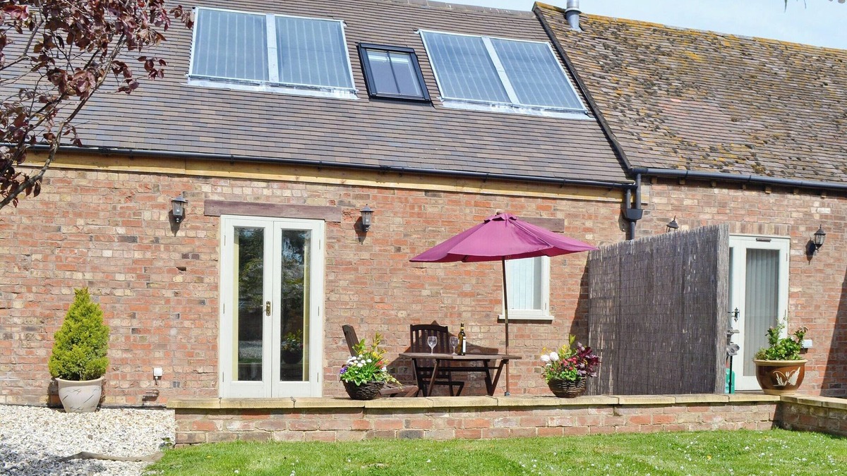 Mangotsfield Cottage | The Lodge at the Granary