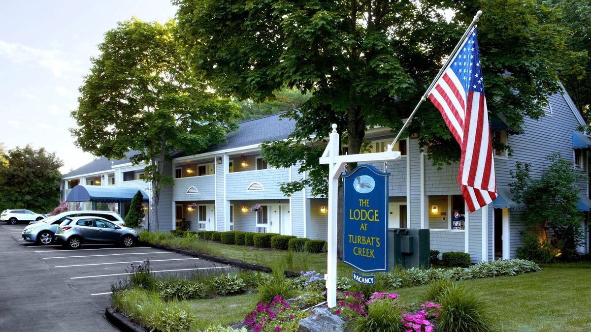 Kennebunkport Hotel | The Lodge at Turbat's Creek