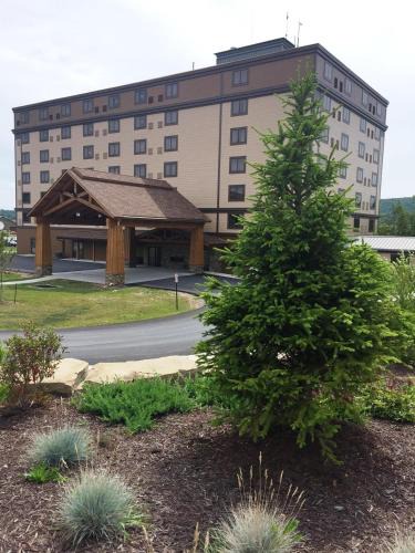 McHenry Hotel | The Lodge at Wisp