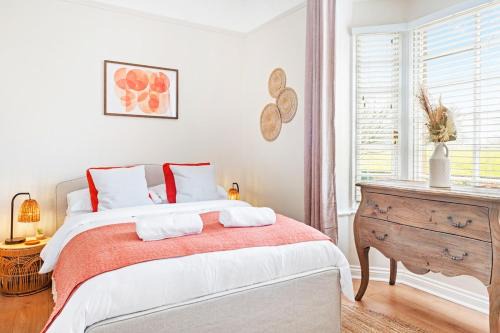 Southwell House | The Lodge Cottage