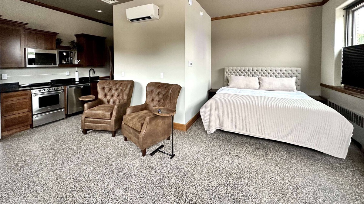 Hancock Apartment | The Lodge- Eastwood Suite