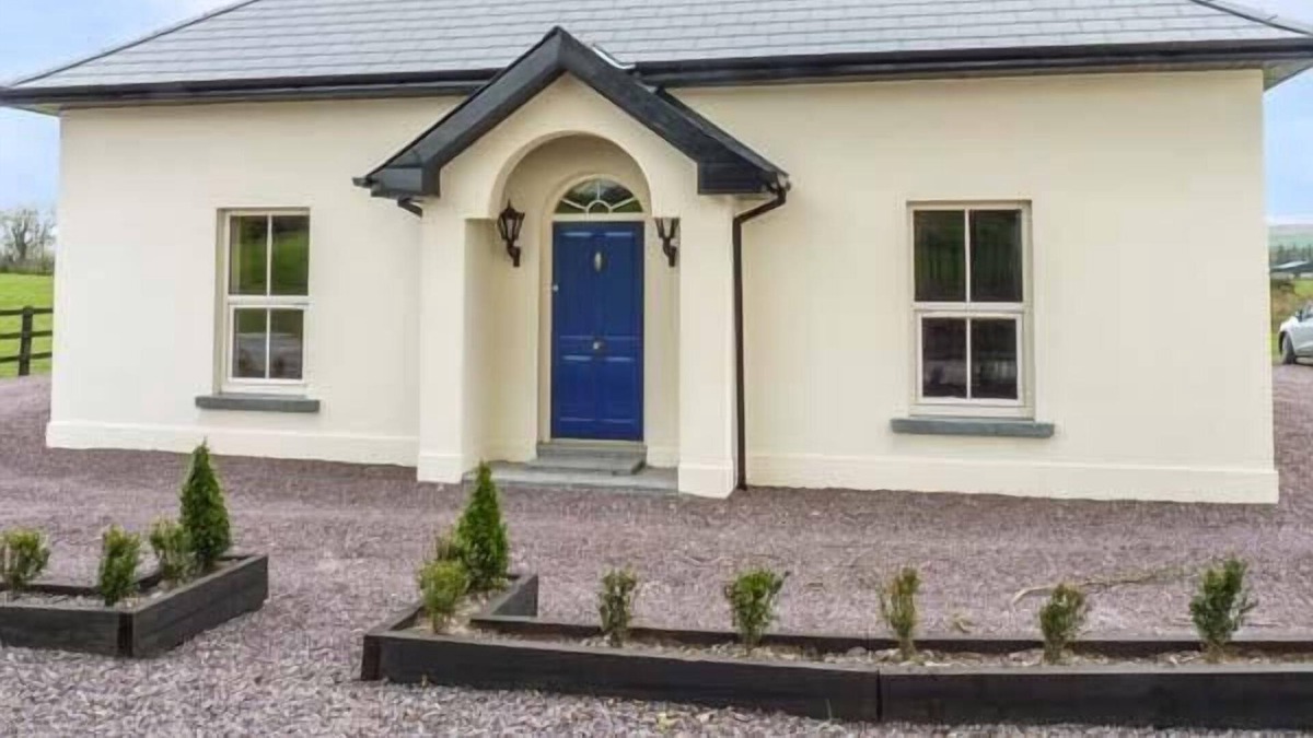 Macroom Cottage | THE LODGE, family friendly in Carrigadrohid, County Cork