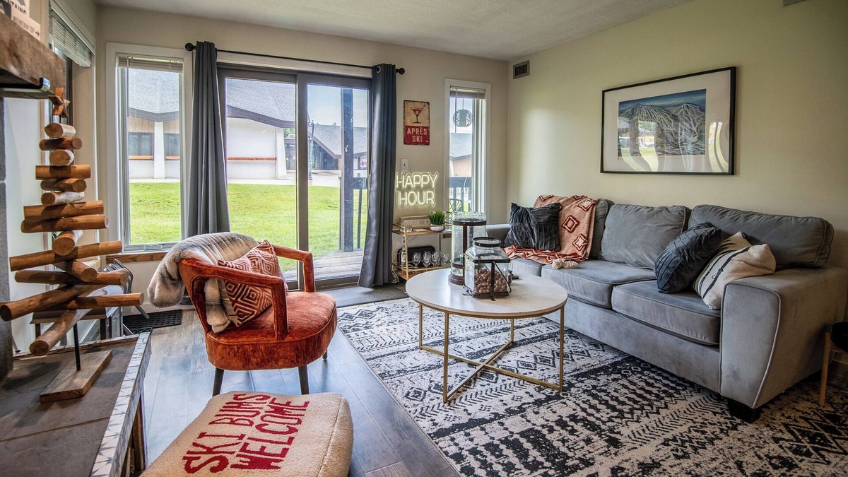 Ludlow Condo | The Lodge-Modern Ski-Out/Ski-Out. Serene retreat Condo for the Outdoorsy type!