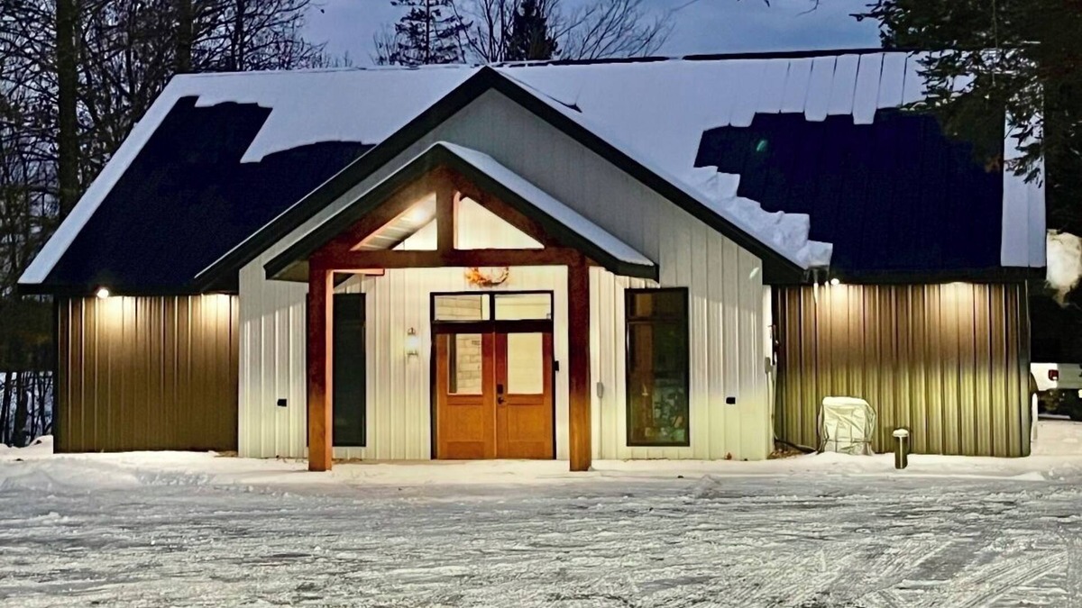 Winter Cabin | The Lodge on Lake of the Pines - enjoy the Northwoods in comfort!