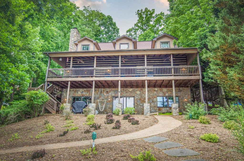 Huddleston House | The Lodge on Smith Mountain Lake