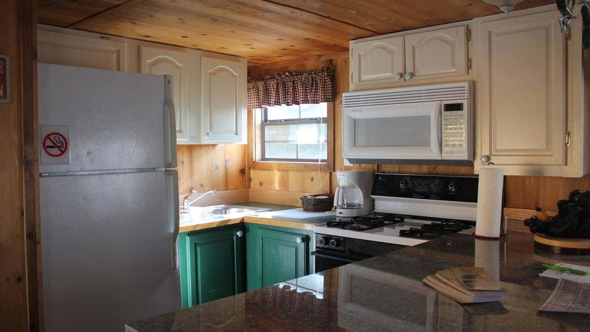 Williamson Cabin | The Lodge on the Lake. Pet Friendly