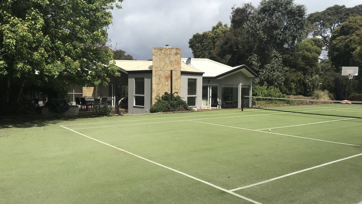Anglesea House | THE LODGE - TENNIS,LGE SPA,WOOD FIRE,