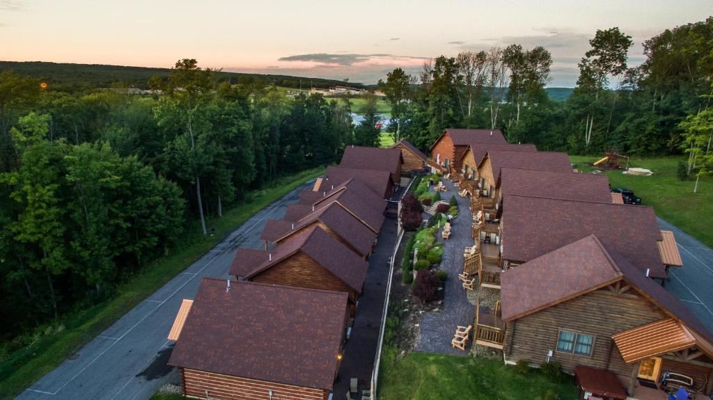 McHenry Hotel | The Lodges at Sunset Village