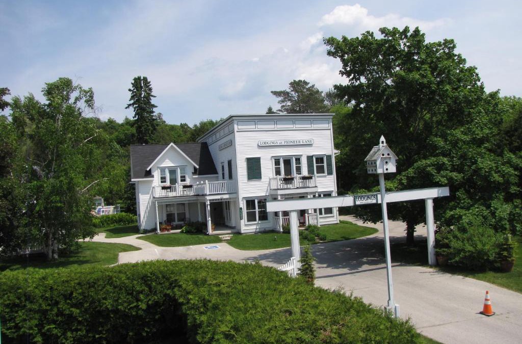 Ephraim Hotel | The Lodgings at Pioneer Lane