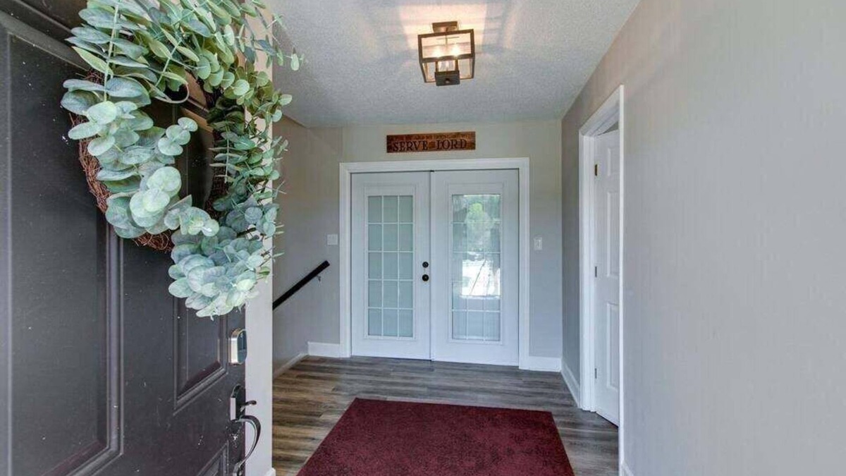 Clarksville House | The Loft 1335 Whitt Ln
