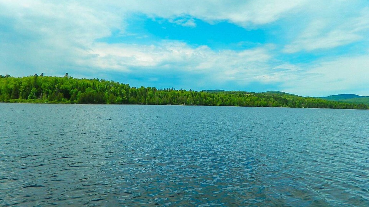 Rangeley Cottage | The Loft - a getaway for skiers and snowmobilers