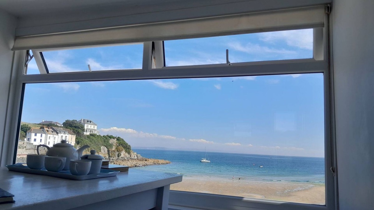 Portmellon Cottage | THE LOFT AT BEACH HOUSE, character holiday cottage in Mevagissey