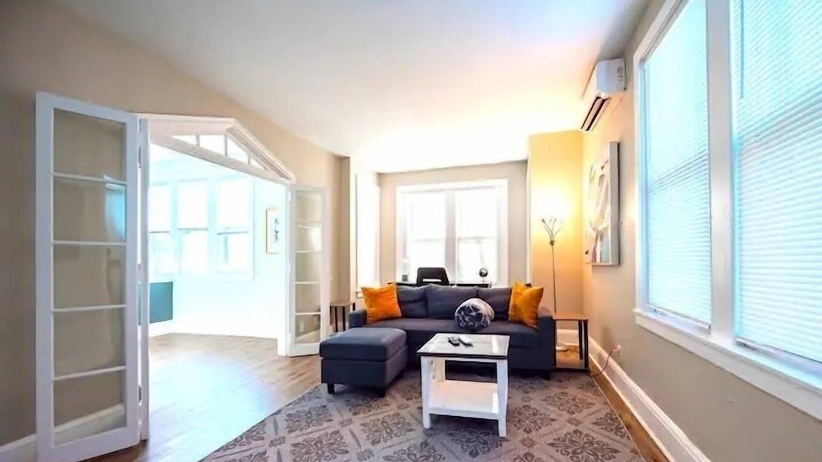 Wilmington Apartment | The Loft At Gilpin Placeking Bedtrolley Square! 1 Bedroom Apts by RedAwning