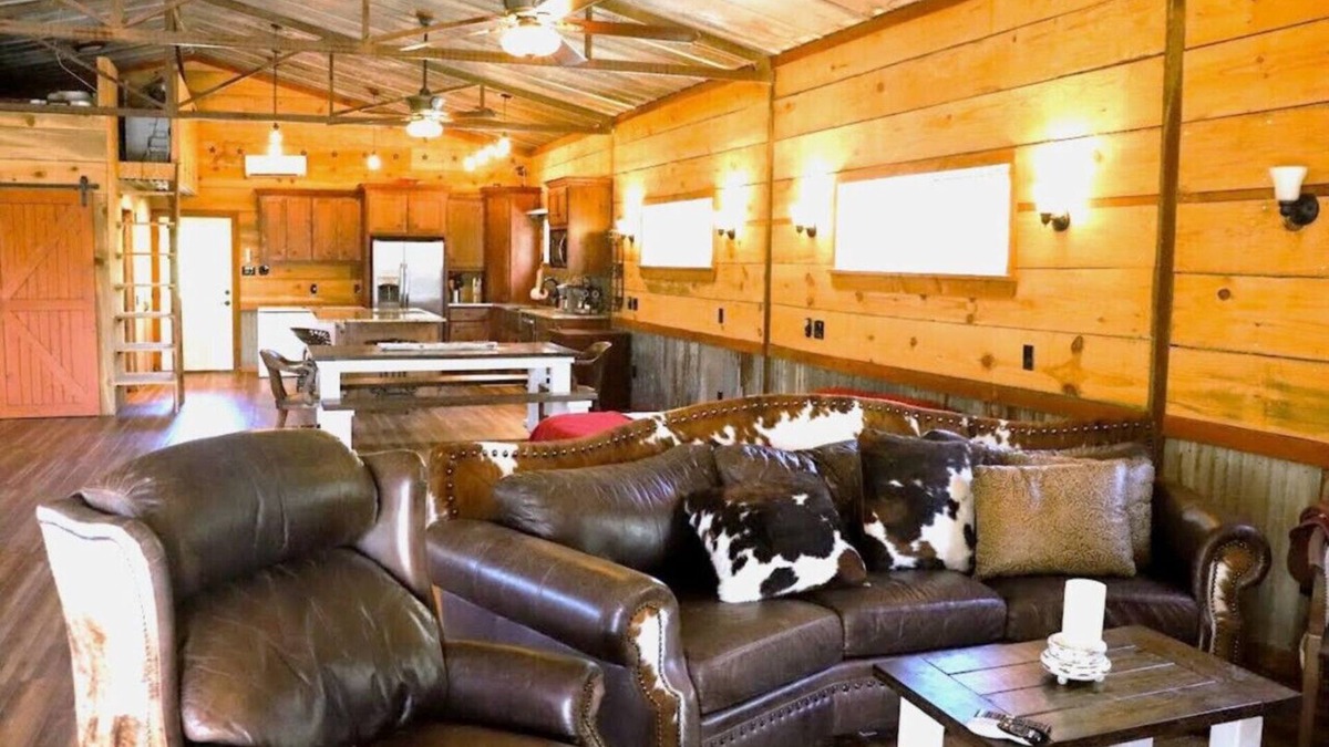 Bryan Apartment | The Loft at Lucky Eagle~Aggieland Vacation Rentals