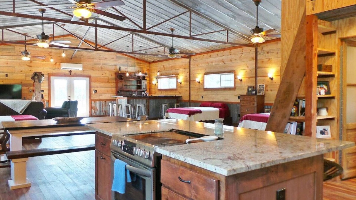 Bryan Apartment | The Loft at Lucky Eagle ~ The Perfect Secluded Hangout!
