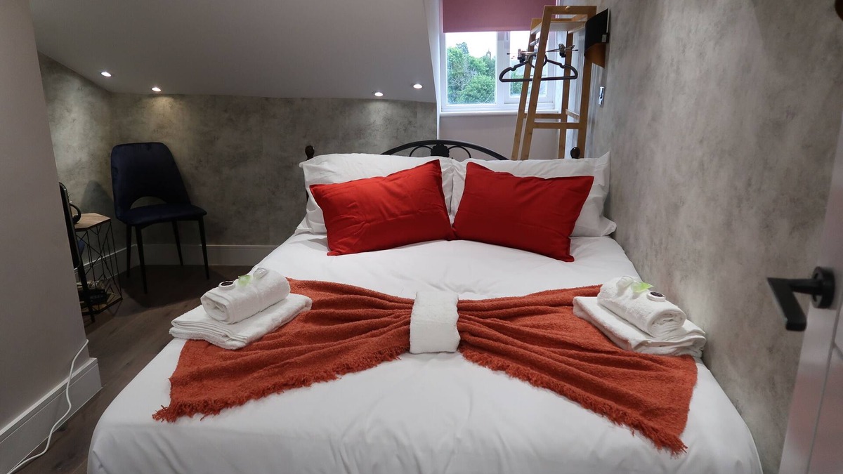 Sherborne Apartment | The Loft at Sherborne's Historic Quarter
