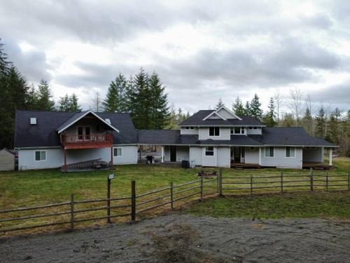 McKenna House | The Loft At The Nisqually Highland Ranch