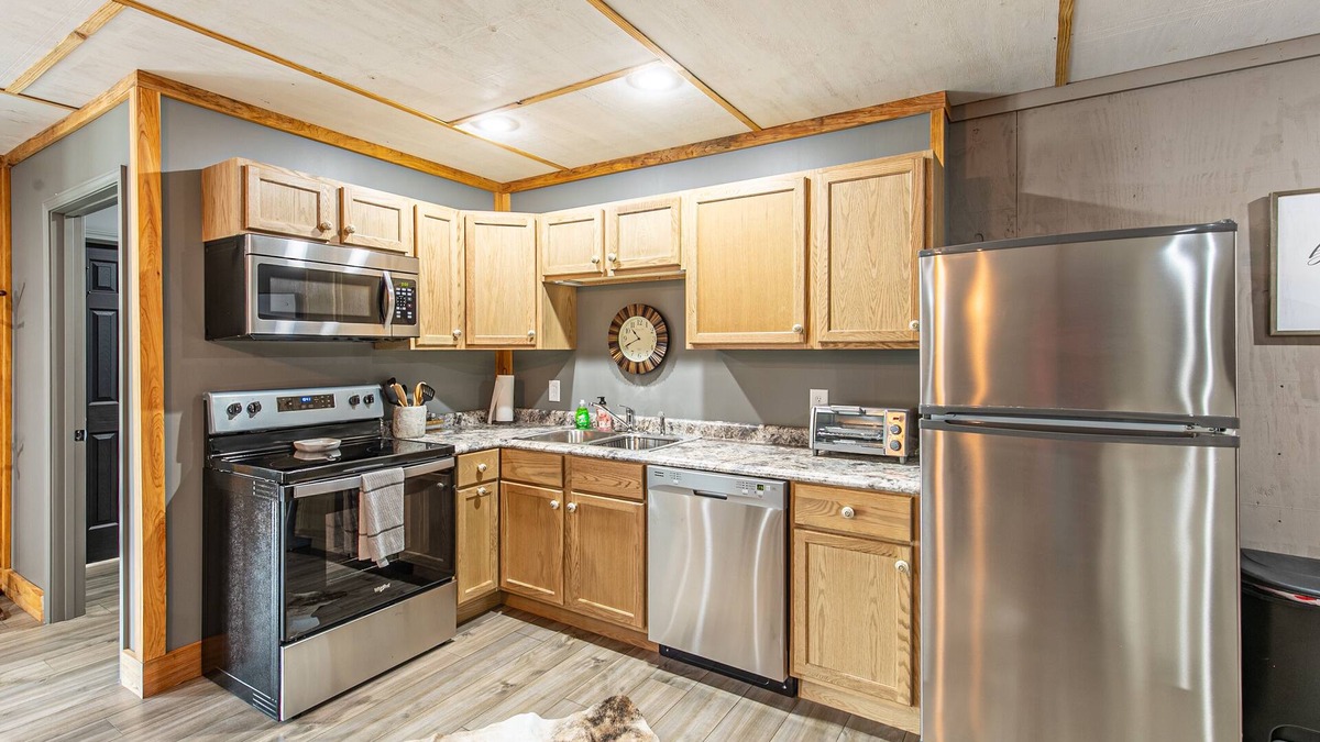 Doniphan Apartment | The Loft @ Doniphan! 2 Miles to Current River!