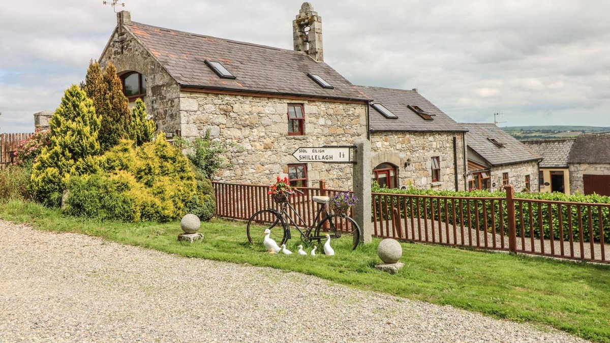 Shillelagh House | THE LOFT @ MINMORE MEWS, pet friendly in Shillelagh, County Wicklow