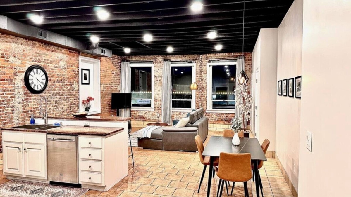 Gadsden Apartment | The Loft On Broad - Gadsden’s First Downtown Loft