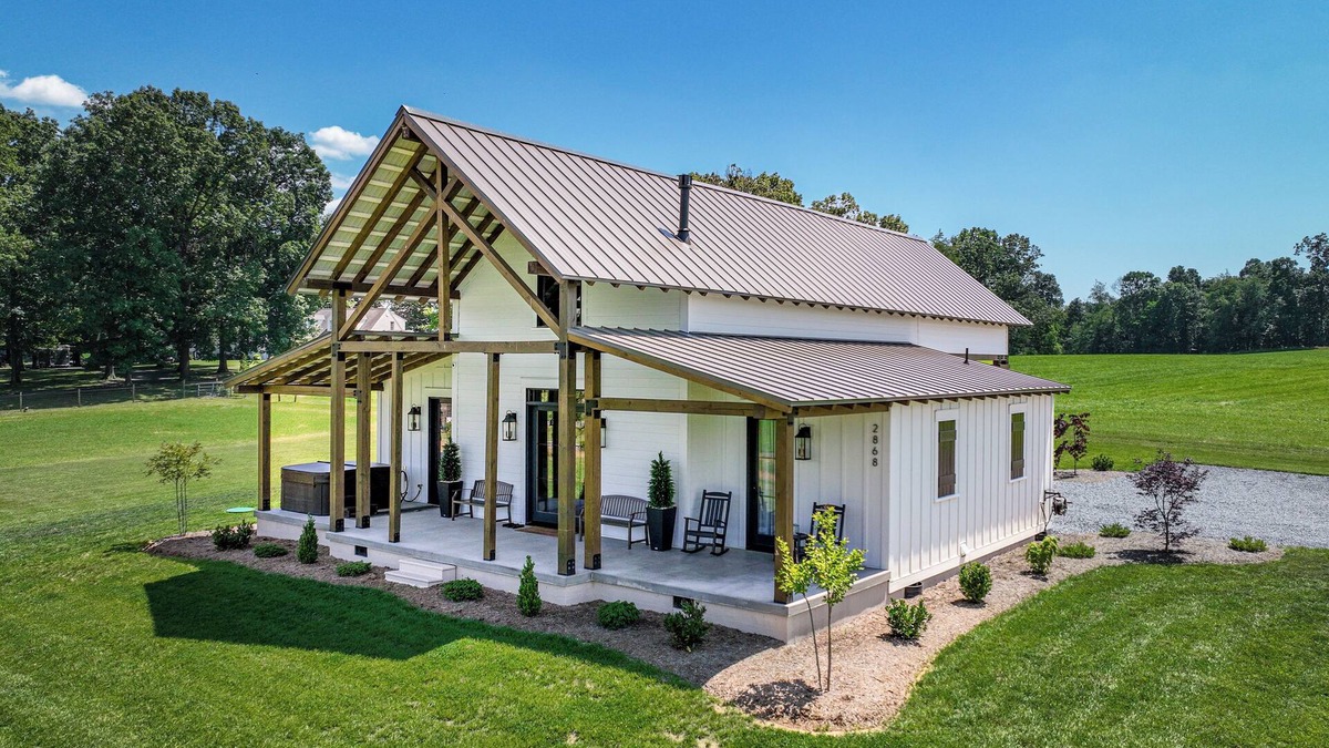McGaheysville House | The Loft on Lawyer (NEW) FREE Mass Resort Rec Pass