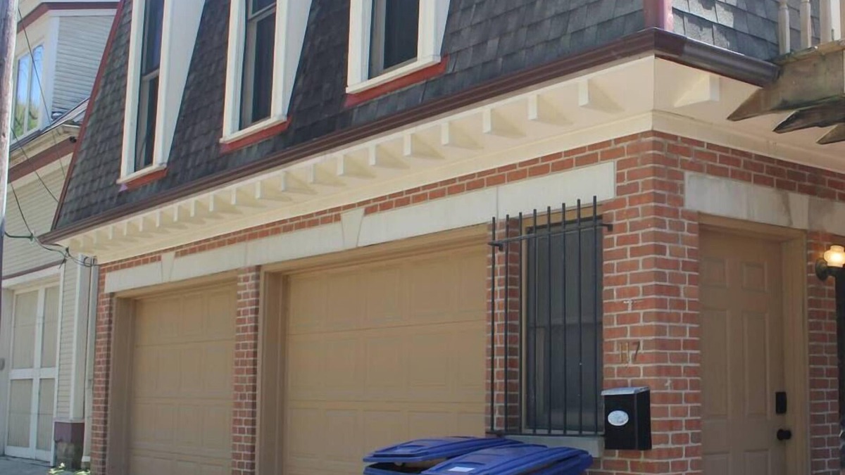 Victorian Village House | The Loft on Lundy | Short North Arts District