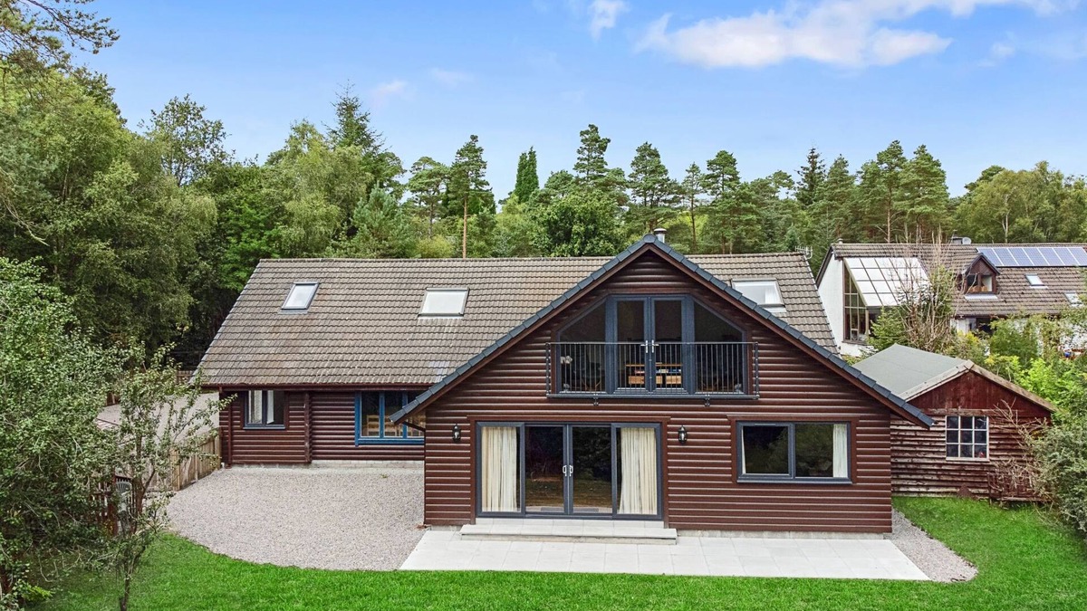 Torlundy House | The Logs by Interhome