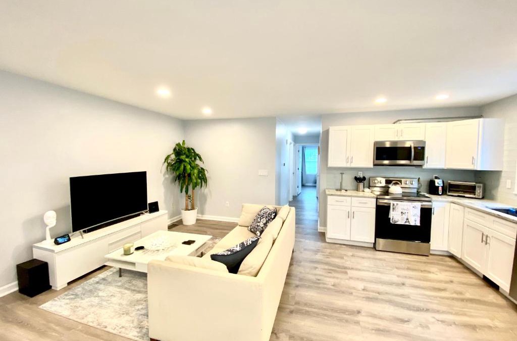 Wanskuck Apartment | The Longmont Luxury Condo in the heart of providence