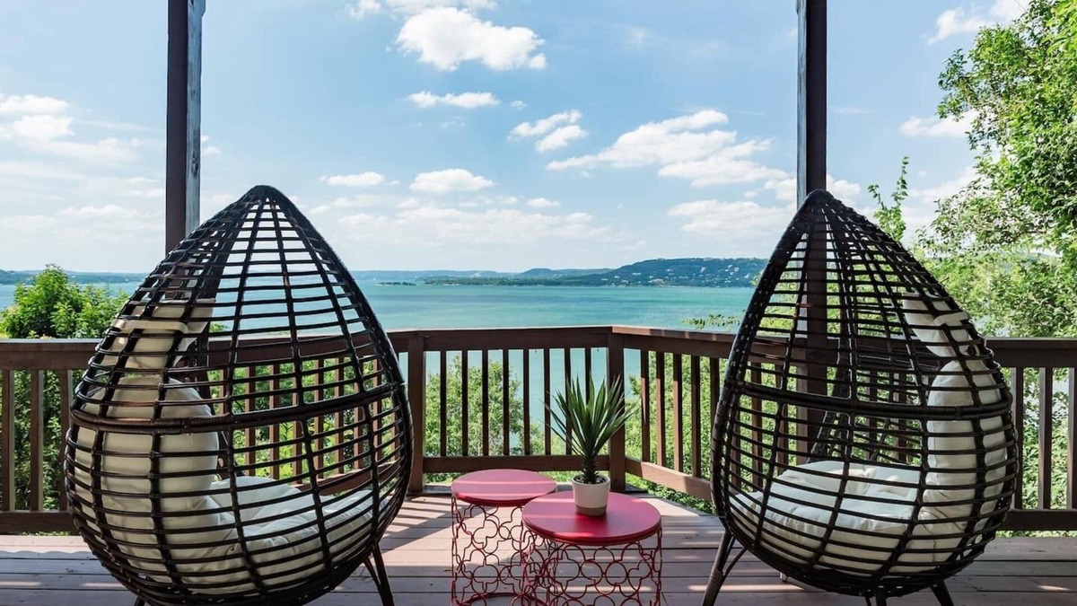 Hughes Park Lake House | The Lookout by Lodgewell Welcome to the Texas Riviera