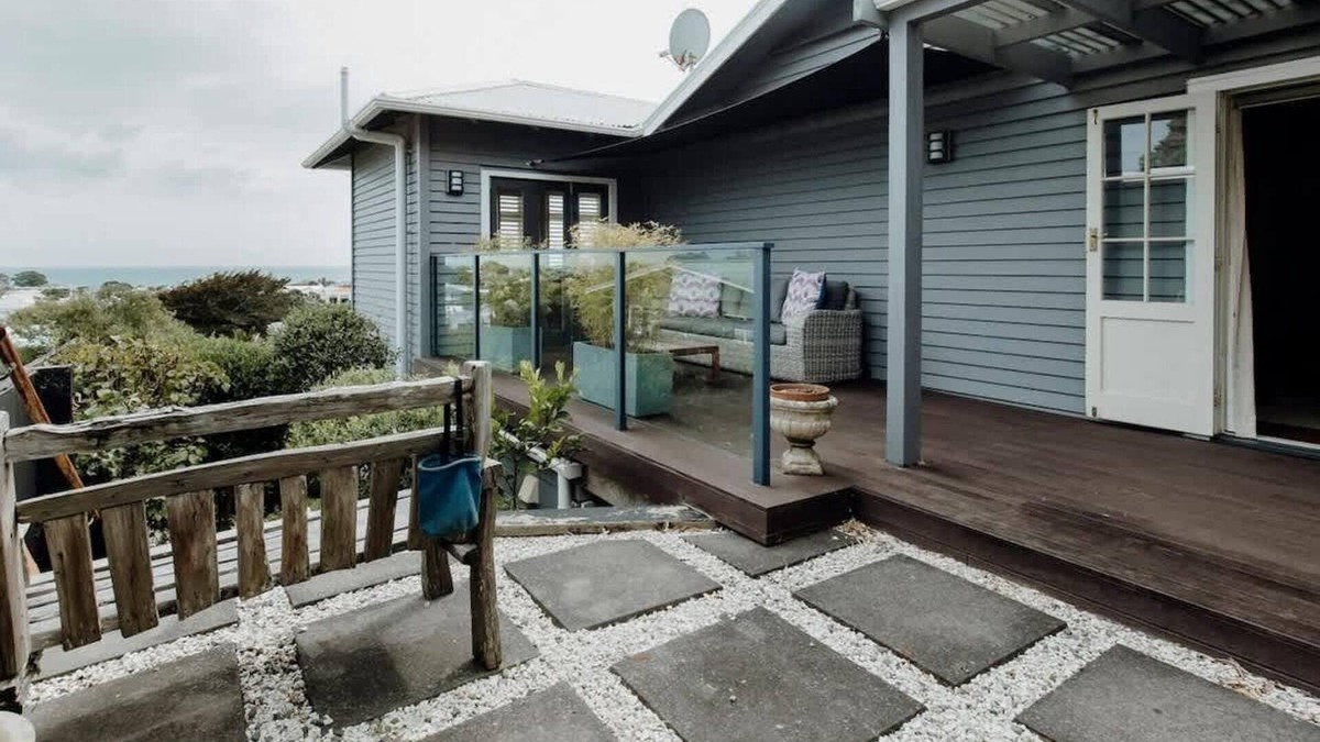 New Plymouth Apartment | The Lookout: City and Sea Views