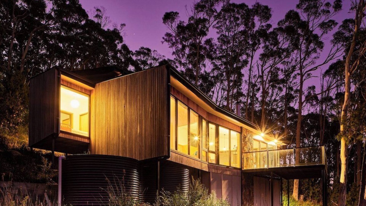 Eaglehawk Neck House | The Lookout House at Pirates Bay