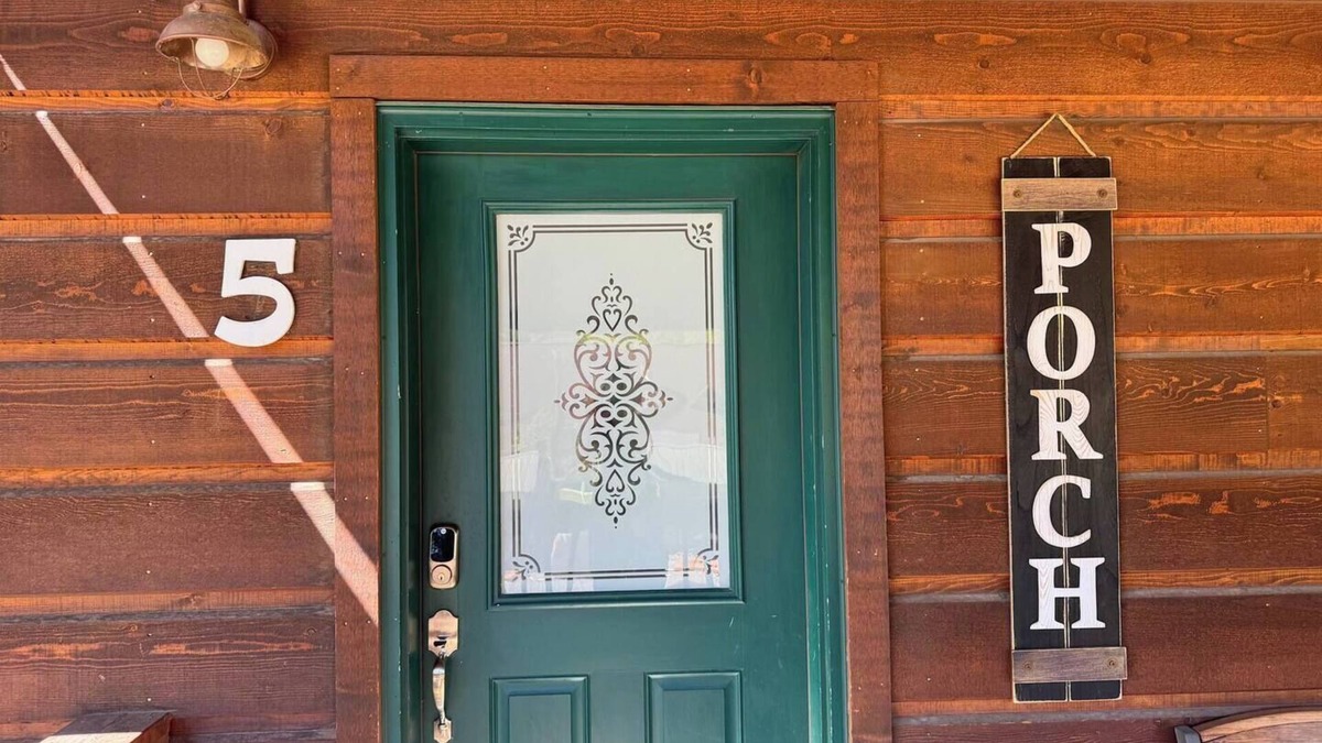 Grand Lake Condo | The Loose Moose Lodge #5 at Downtown Grand Lake near RMNP Entrance