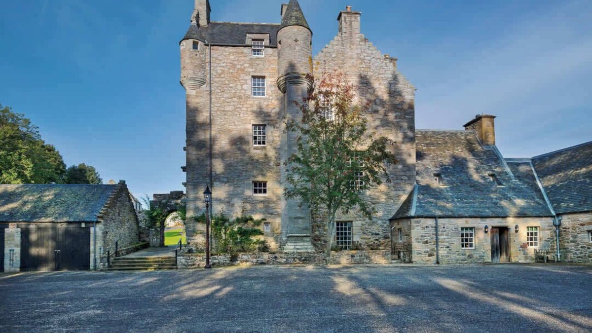 Jedburgh Apartment | The Lothian Wing at Ferniehirst Castle
