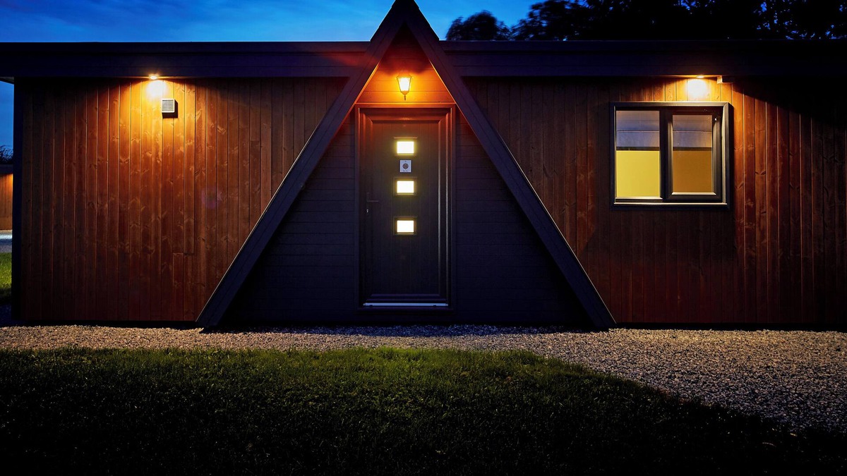 Fitling Cabin | THE LOTUS, pet friendly, character holiday cottage in Burton Pidsea