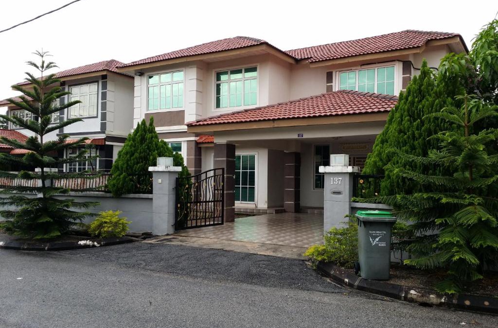 Kampung Serukam House | The Louvre Moslim Homestay Sungai Petani