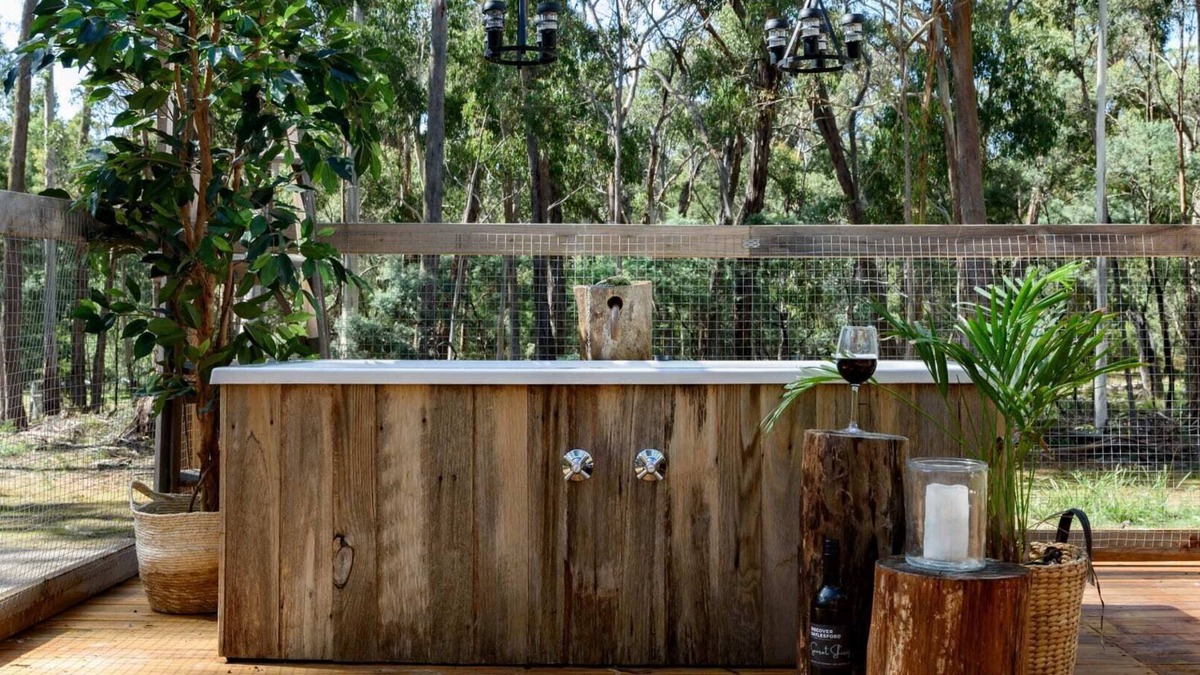 Wheatsheaf Apartment | The Love Shack Summar