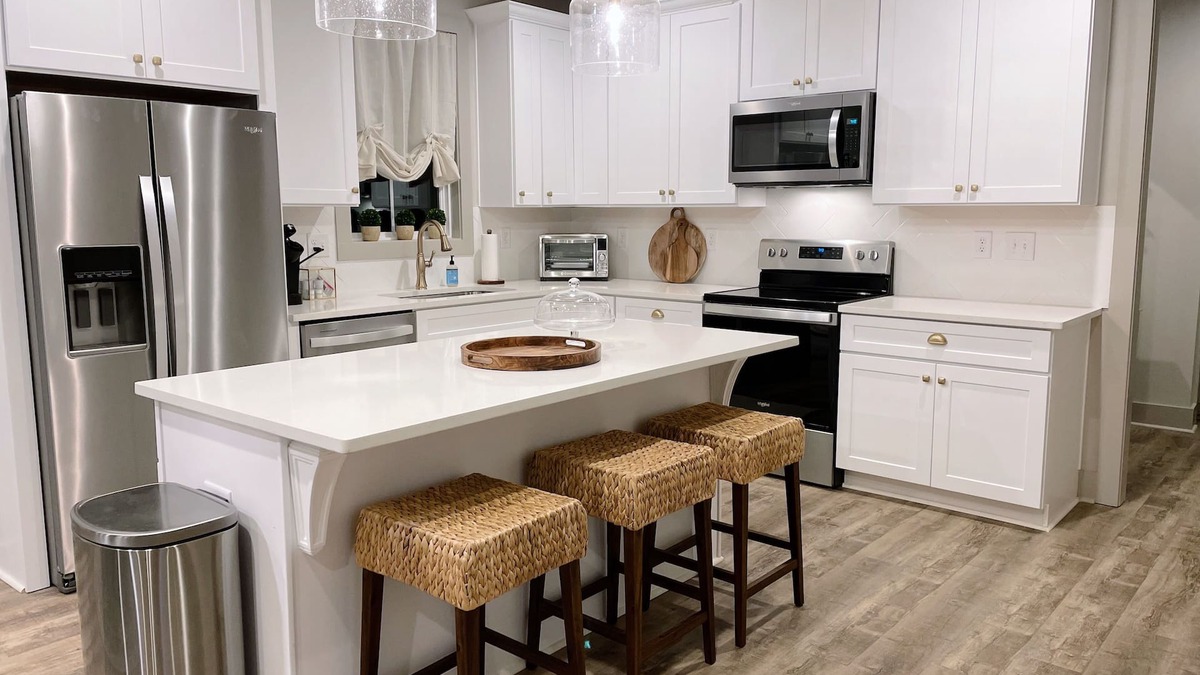 Auburn Cottage | The Loveliest Cottage on the Plains!