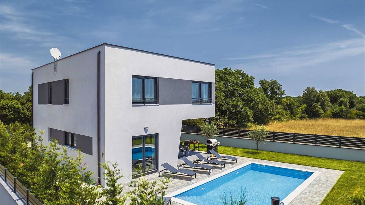 Jadreski Villa | The lovely poolside villa perfect for families