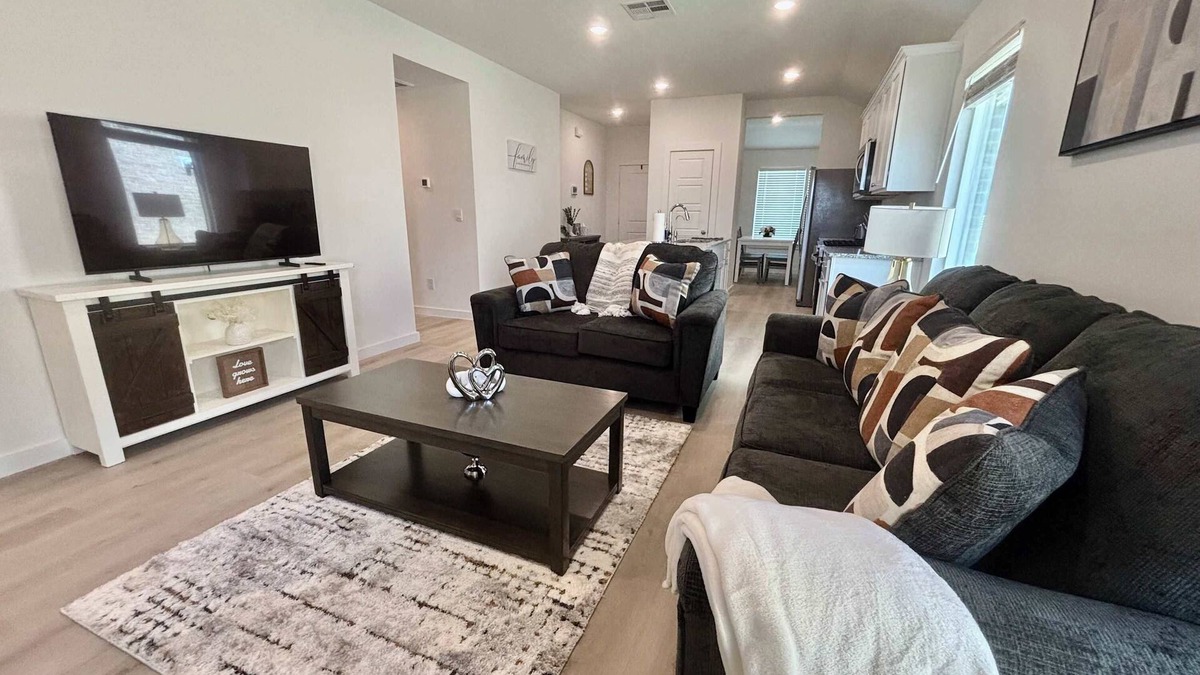 Lubbock House | The Lubbock Luxe - 3BR/2BA - New Construction