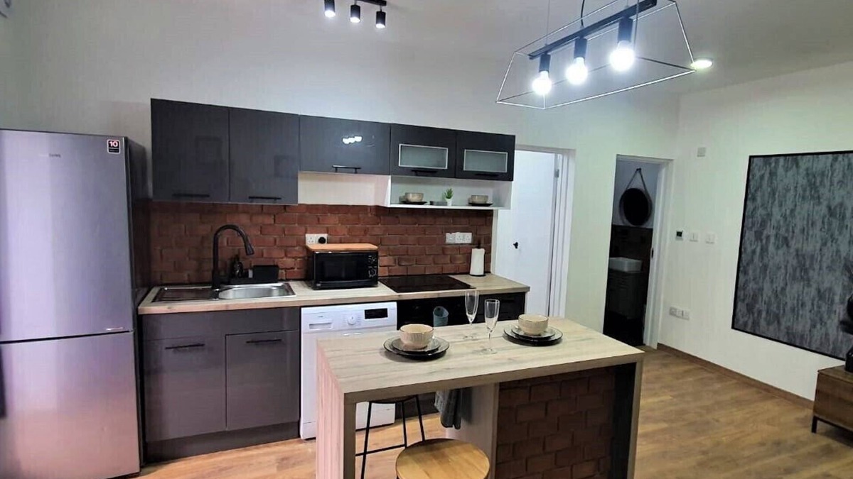 Mansfield Apartment | The Luxe - Elegant apartment in central Mansfield